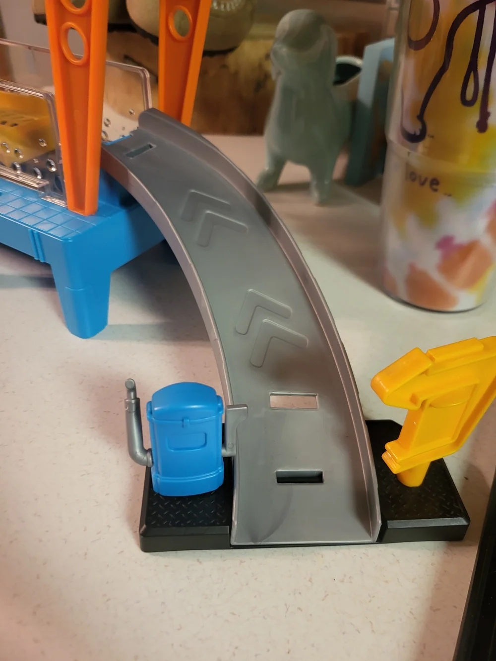 Disney Pixar Cars Color Changers Dinoco Car Wash Playset